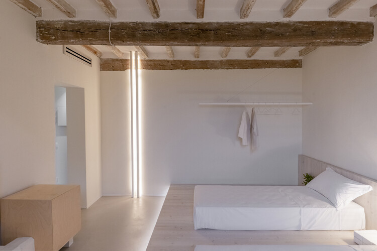Bed Guide: 5 Tips for Choosing the Right Mattress Size - Image 7 of 10