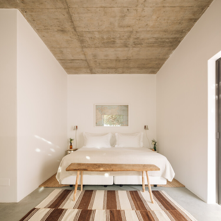 Bed Guide: 5 Tips for Choosing the Right Mattress Size - Image 3 of 10