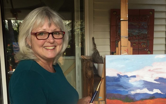 Linda Lovisa offers a painting course.