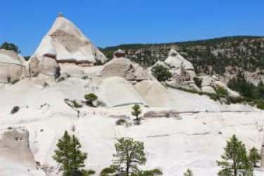 Hiking in Southern Utah Pine Park