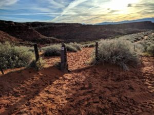 Hiking in Southern Utah: Dino Cliffs Trail