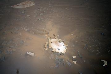 Nasa's Mars Helicopter Takes Weird Photo That Appears to Show a Crashed UFO
