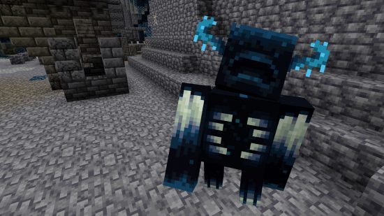 Minecraft Ancient City: A guardian watches the player